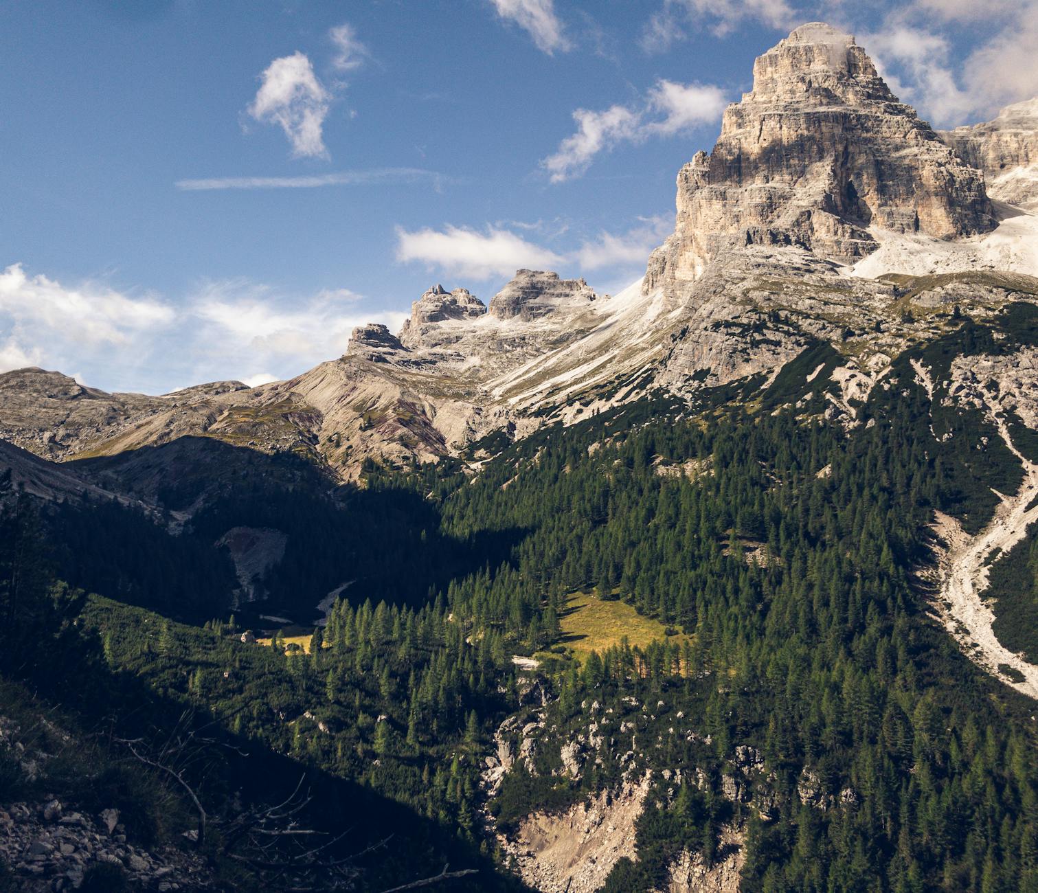 Valley in the tofan group in the Dolomites.